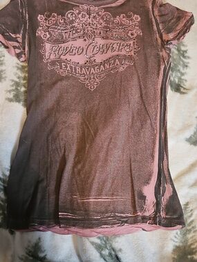 Rodeo Cowgirl Graphic Tee in Faded Mauve